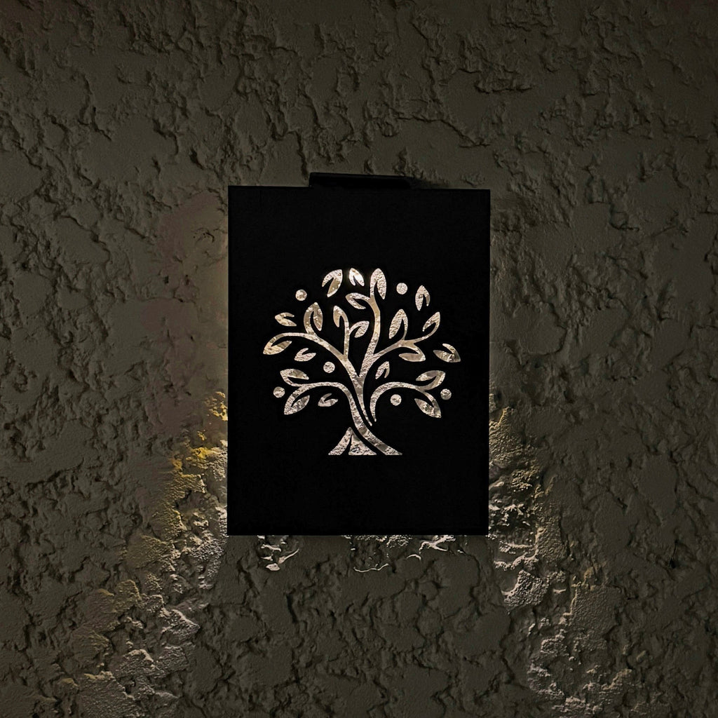 Árbol de la vida con luz solar